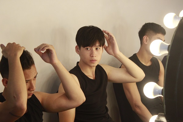 Dàn thí sinh The Face khoe vòng 1 gợi cảm trước phần thi thử thách mặt mộc